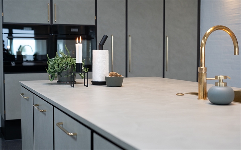 microcement_bordplade_graa